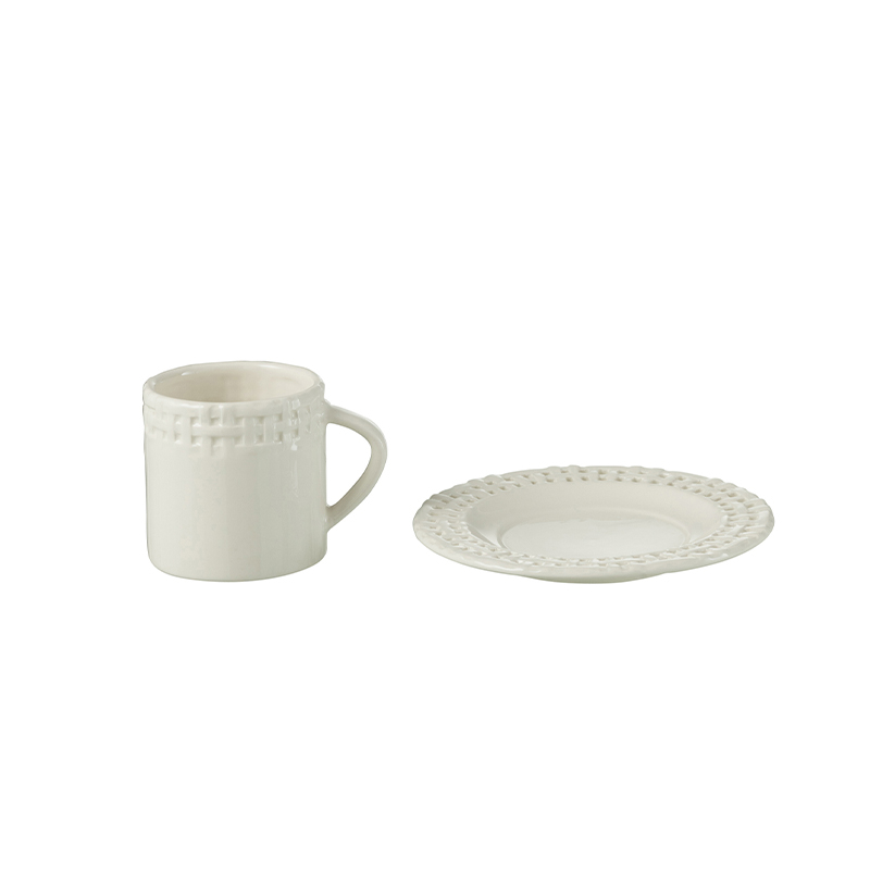 Tasse et sous-tasse céramique blanche