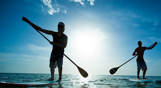 Le Stand Up Paddle est en vogue en ce moment ! – © Visit St. Pete/Clearwater – Licence cc