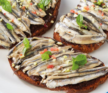 Tartines d’anchois marinés